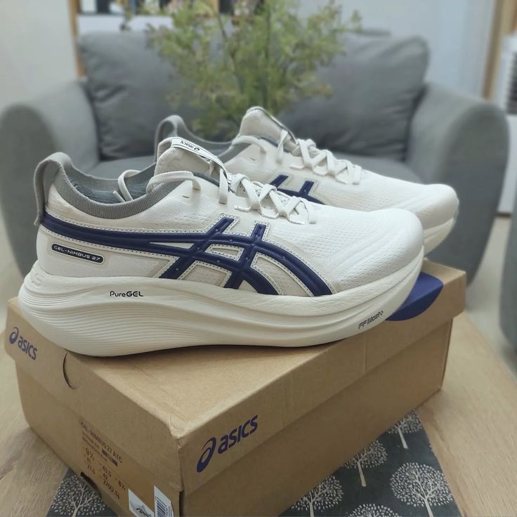 men casual running branded shoes angle 1