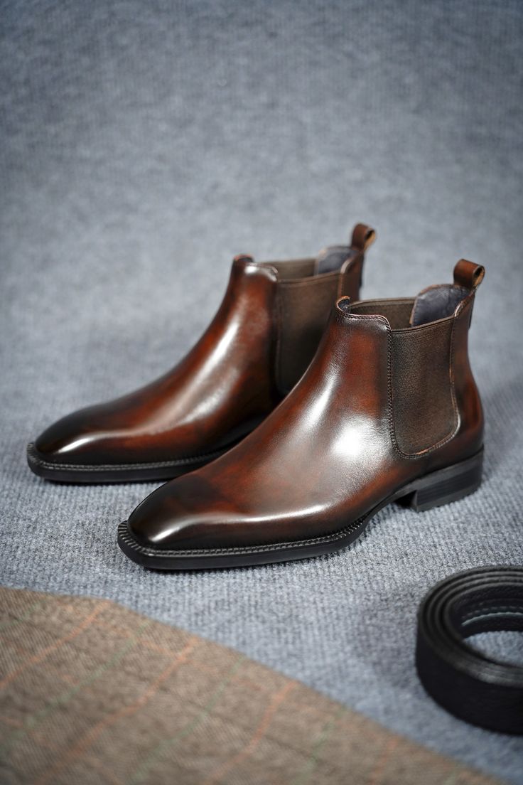 Premium Leather mens cuban heel chelsea boots angle 1